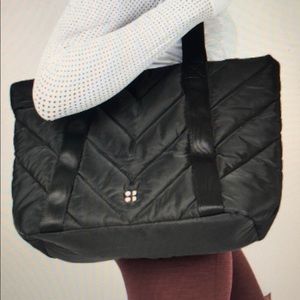NWT Sweaty Betty Icon Quilted Everyday Bag